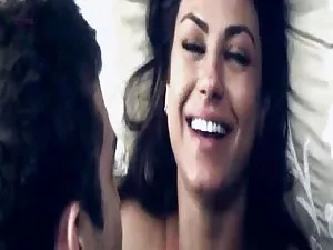 წვნიანი ქერა სექსუალ ...