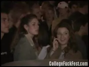 Pigtailed teen ელენ  ...