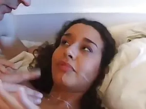 ლამაზი აზიელი მოყვრუ ...