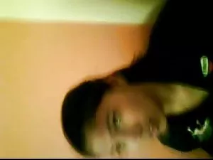 ბიჭი აფრინდა მობილურ ...