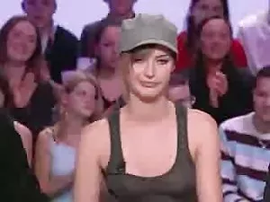 სექსუალური babe Gina ...