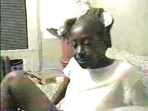 მოზარდი დიდი მკერდი  ...