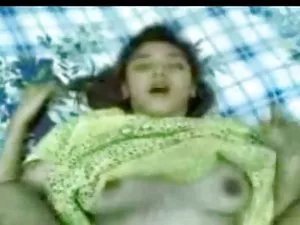 Dude fucks აზიელი მო ...