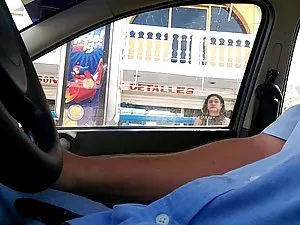 ახალგაზრდა მოყვრული  ...