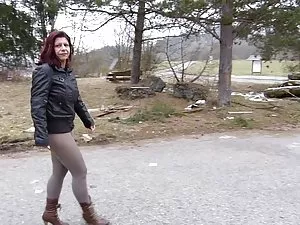 ორი საოცარი brunette ...