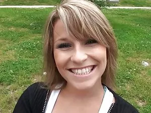 Dude ხდის გოგონა დაა ...