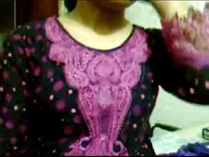 ახალგაზრდა გოგონა -  ...